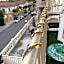 Palm Beach Hotel with Juliette Balconies! 2 blocks from beach! Historic Landmark