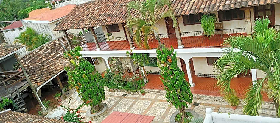 Hotel Don Udos Bed & Breakfast