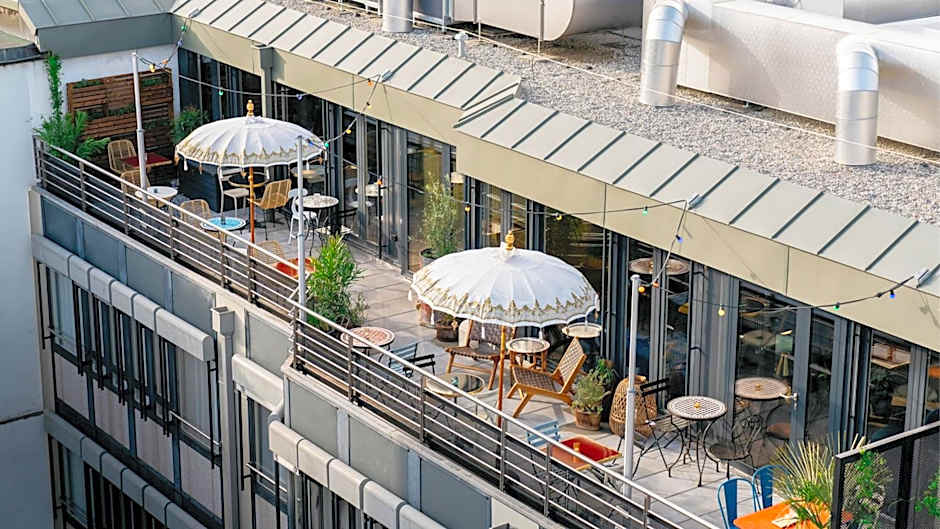 Ruby Claire Hotel Geneva Rooms