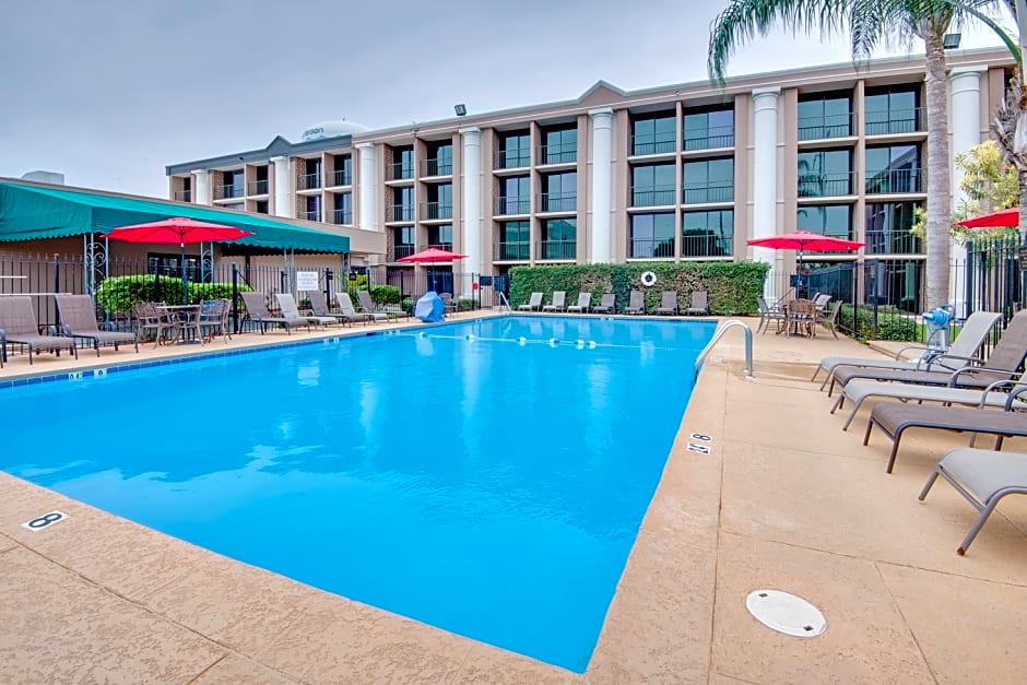 Ramada by Wyndham Metairie New Orleans Airport