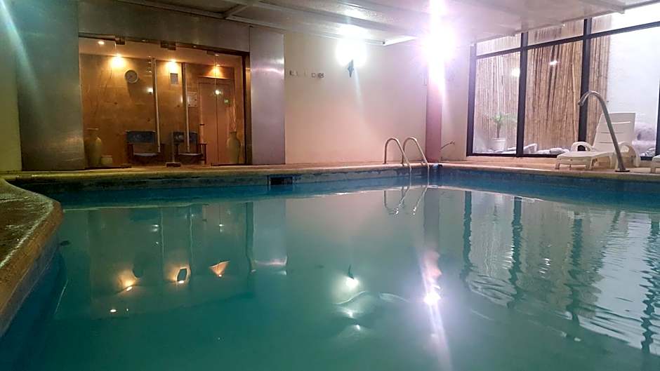 Howard Johnson by Wyndham San Pedro