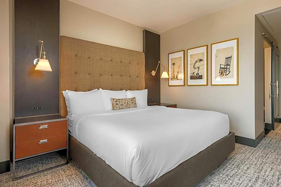 Cambria Hotel Houston Downtown Convention Center