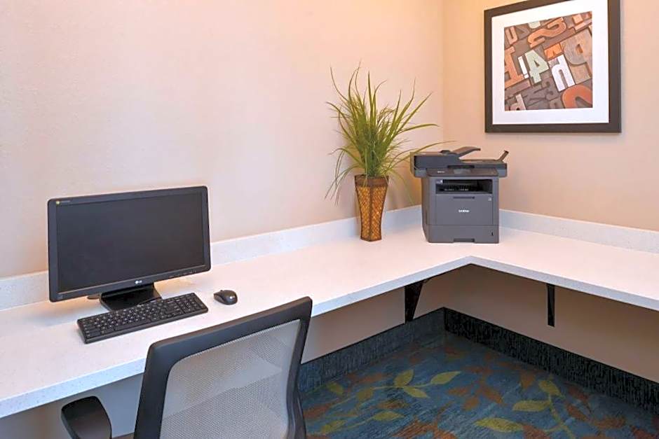 Candlewood Suites Bloomington-Normal By IHG
