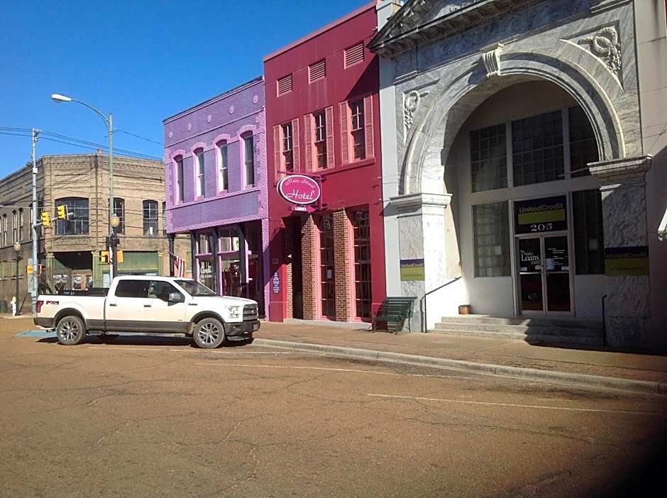 The Main Street Hotel
