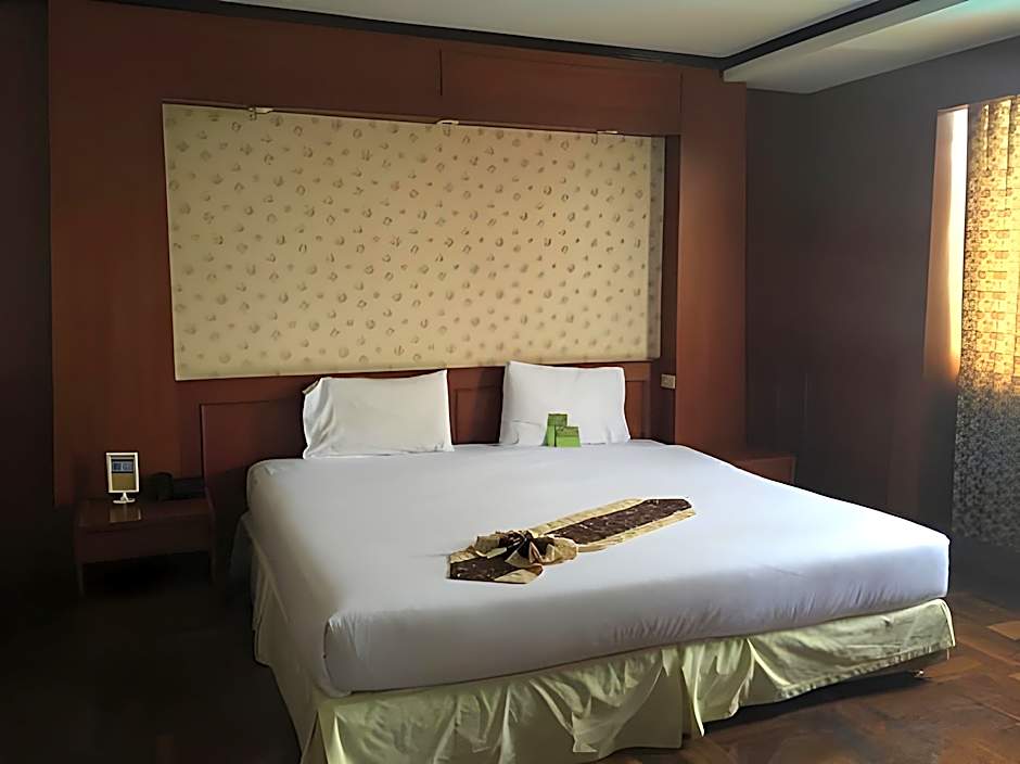 Ayutthaya Grand Hotel