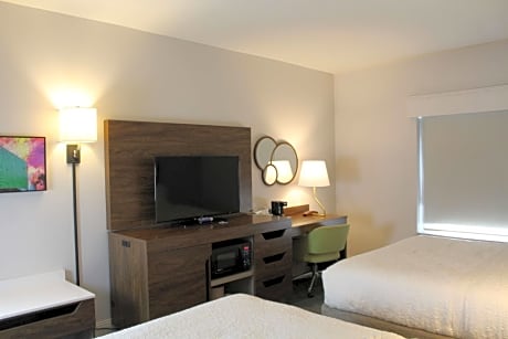 Queen with 2 Queen Beds - Non-Smoking