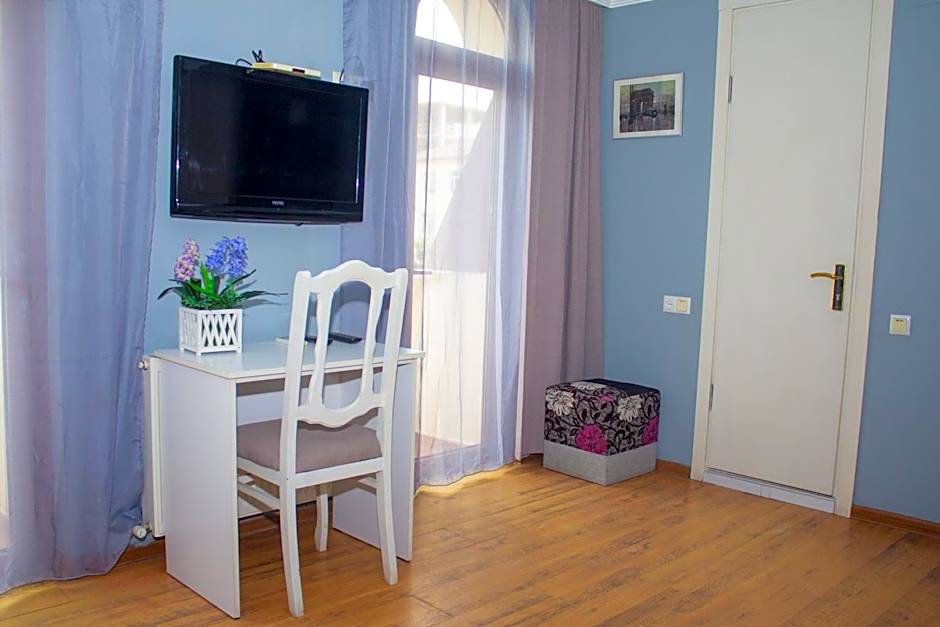 Aparthotel Old City