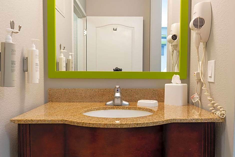 Hampton Inn By Hilton Elkhorn Lake Geneva