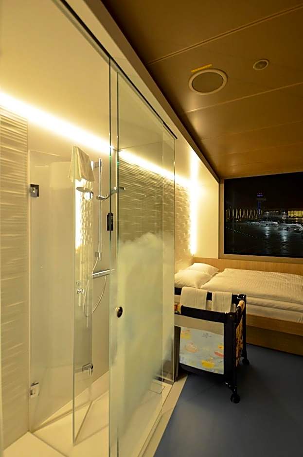 MY CLOUD Transit Hotel