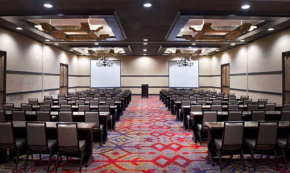 Hilton Santa Fe Historic Plaza