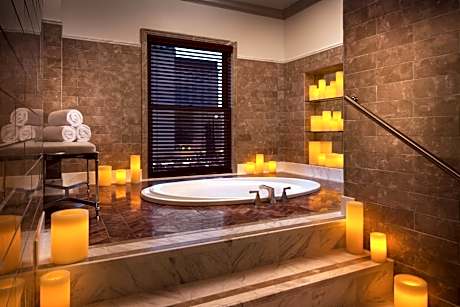 Palm Suite, Suite, 1 King, Sofa bed