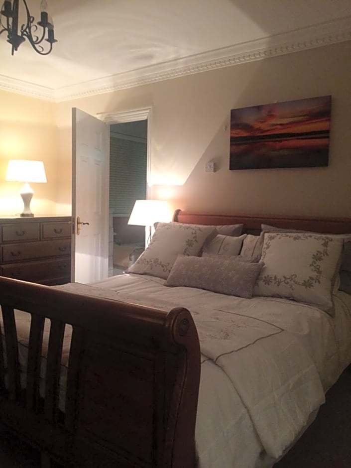 Hillcrest farmhouse Bed & Breakfast