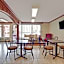 Super 8 by Wyndham Oklahoma/Frontier City