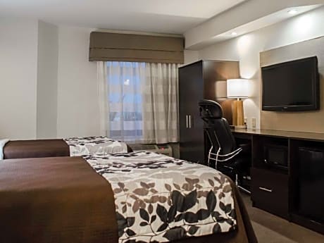 Double with 2 Double Beds - Smoking