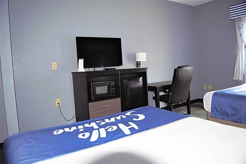 Days Inn by Wyndham Montgomery