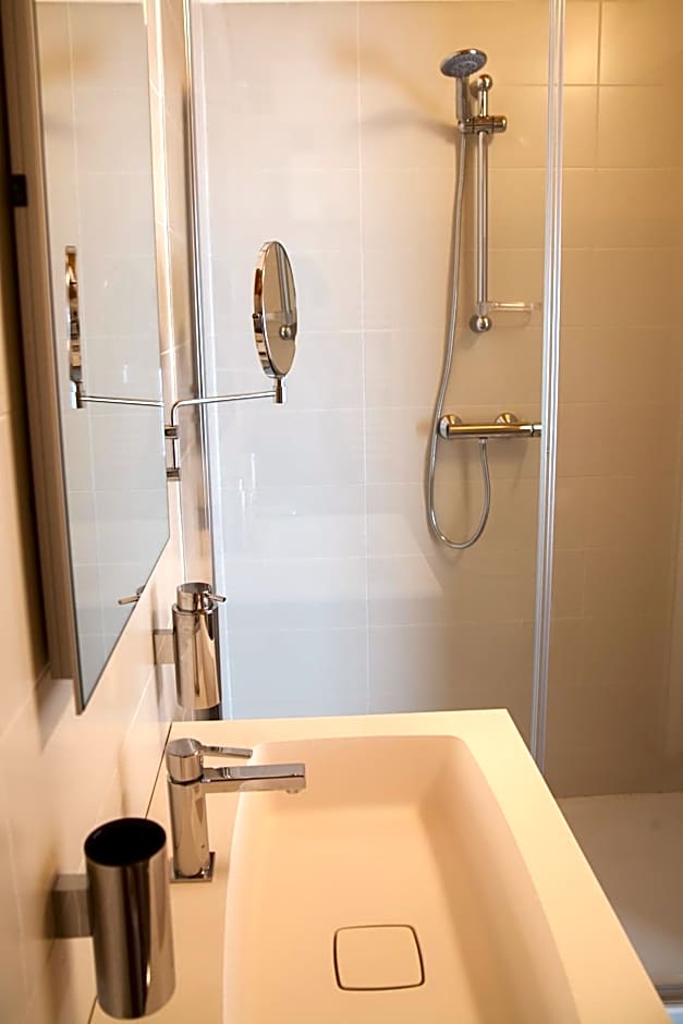 Terra Ferma Rooms&More