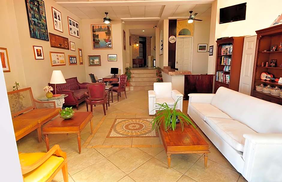 Marina Banderas Suites Hotel Boutique