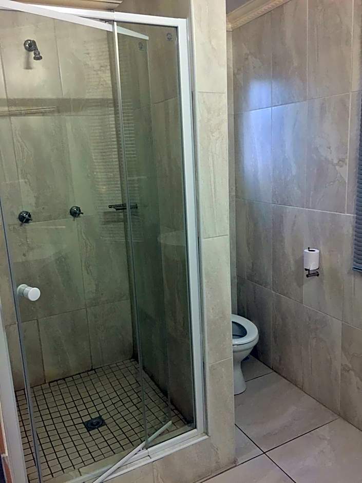 Tranquil House B&B @ 1 College Ave