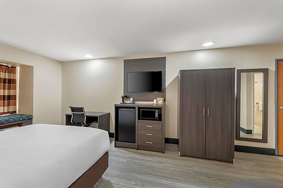 Sonesta Essential Hotels Longview