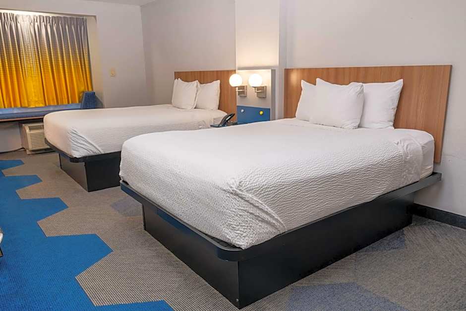 Microtel Inn & Suites by Wyndham Pigeon Forge