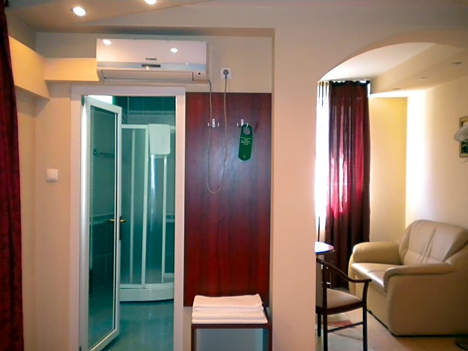 Hotel Ary