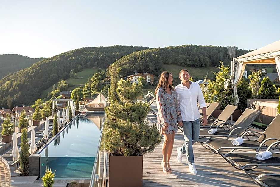 Abinea Dolomiti Romantic Spa Hotel