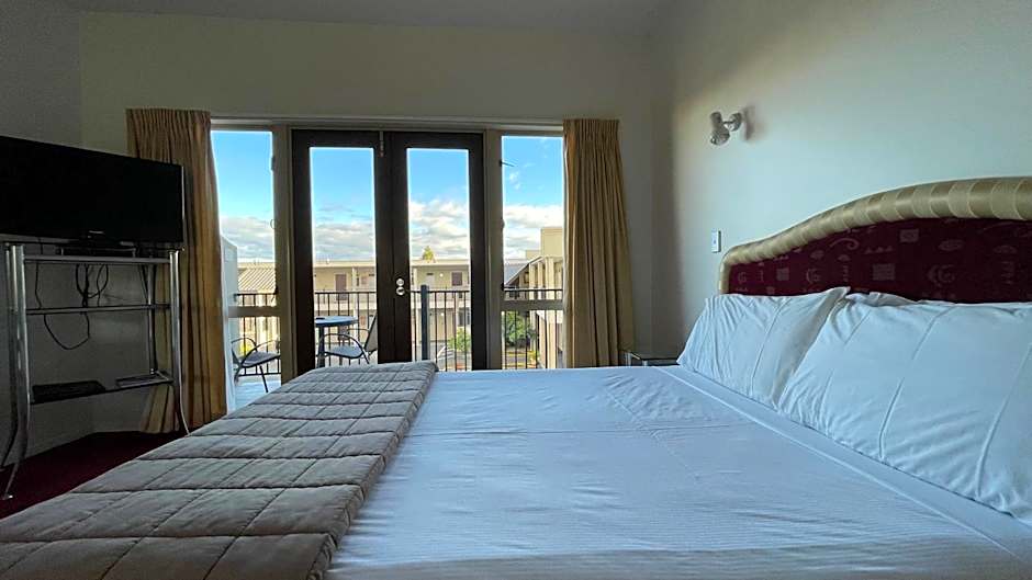 Chantillys Motor Lodge