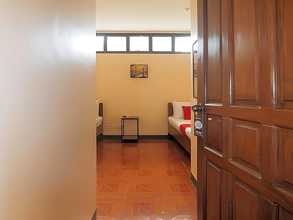 RedDoorz @ Casa Buena Dormitel Davao City