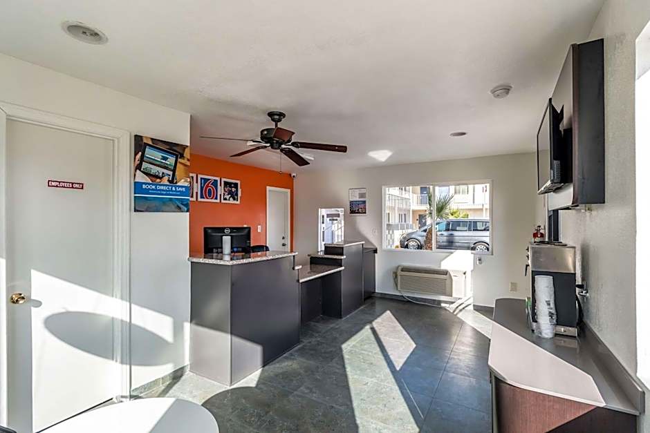 Motel 6-Blythe, CA - South