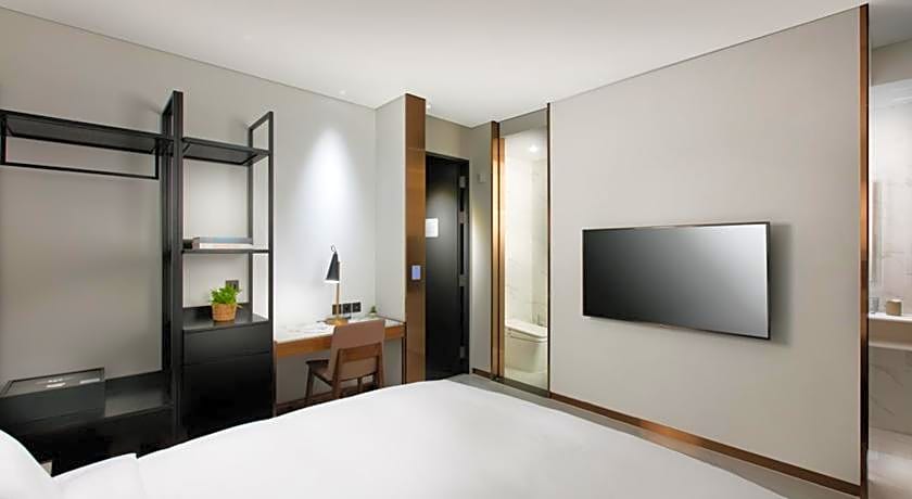 N Bridge Hotel
