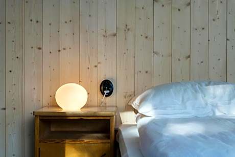 Quadruple Room with Private Bathroom