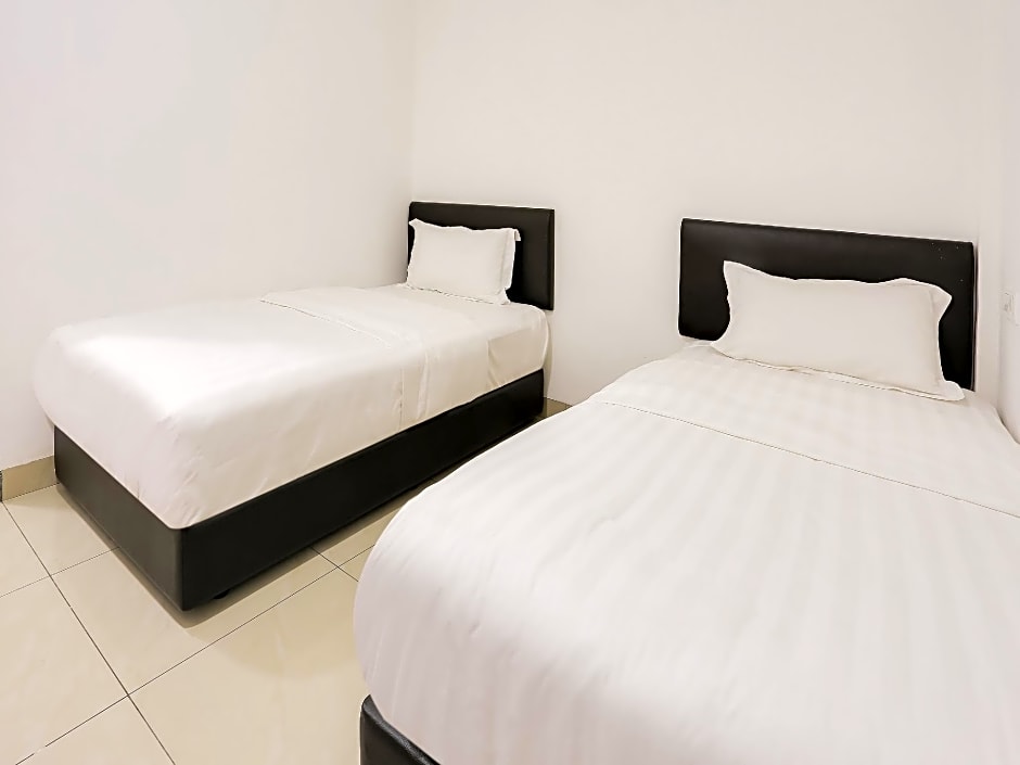 Super OYO 89495 Rich Hotel