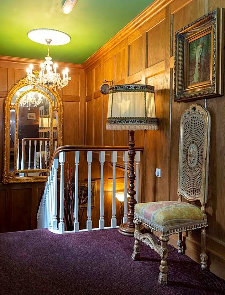 Scholars Townhouse Hotel