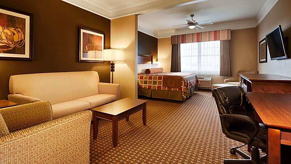 Best Western Plus Easton Inn & Suites