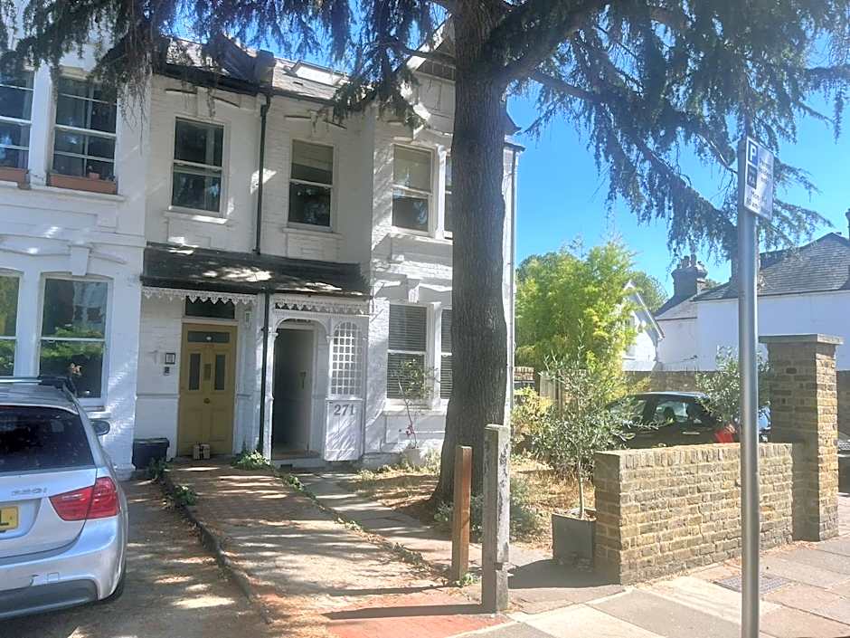 Kew Studios and Rooms