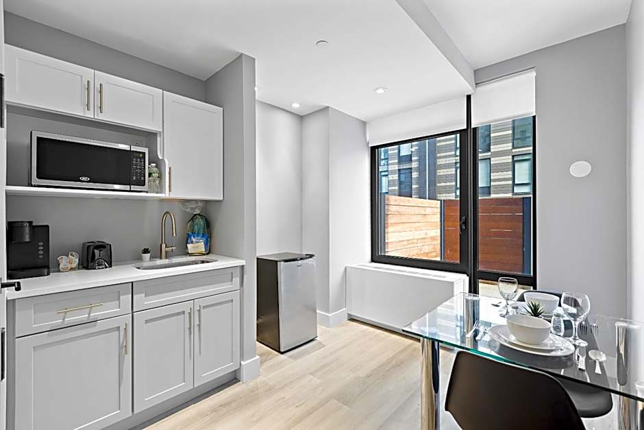 Global Luxury Suites at The Arches