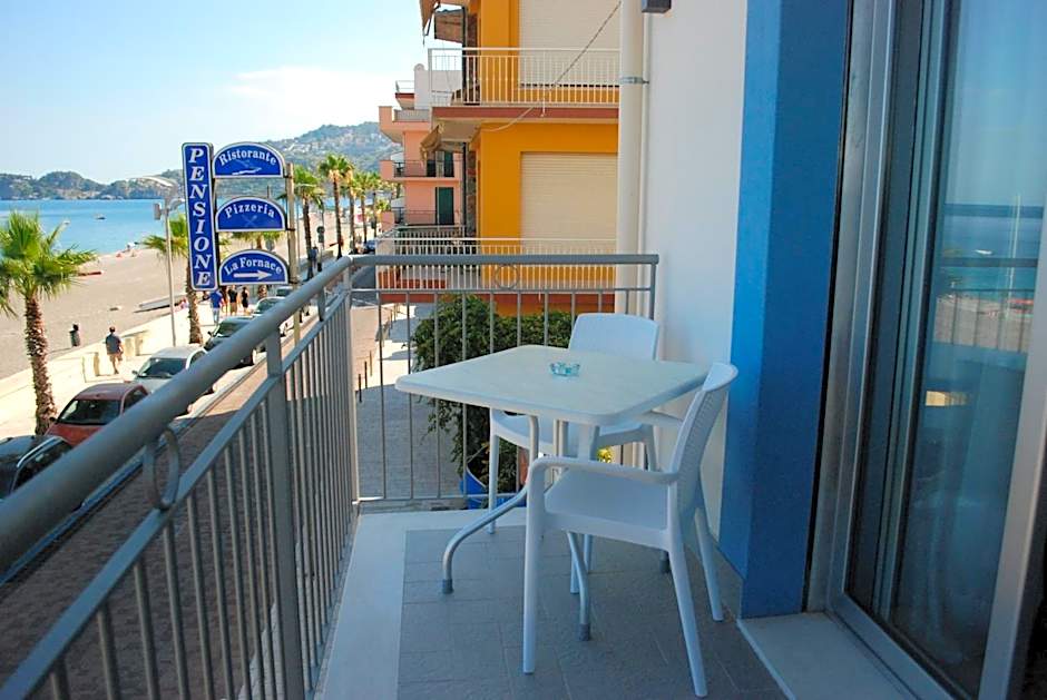 Maniel Beach Hotel