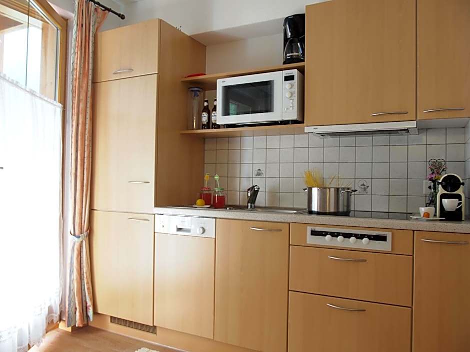 Apart-Garni Motnaida