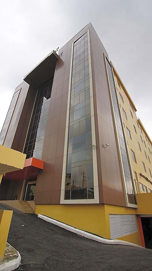 Pearlwort Hotel