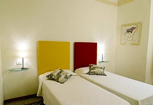 Bed & Bed Peterson