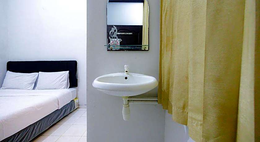 OYO 485 Marcello Residence