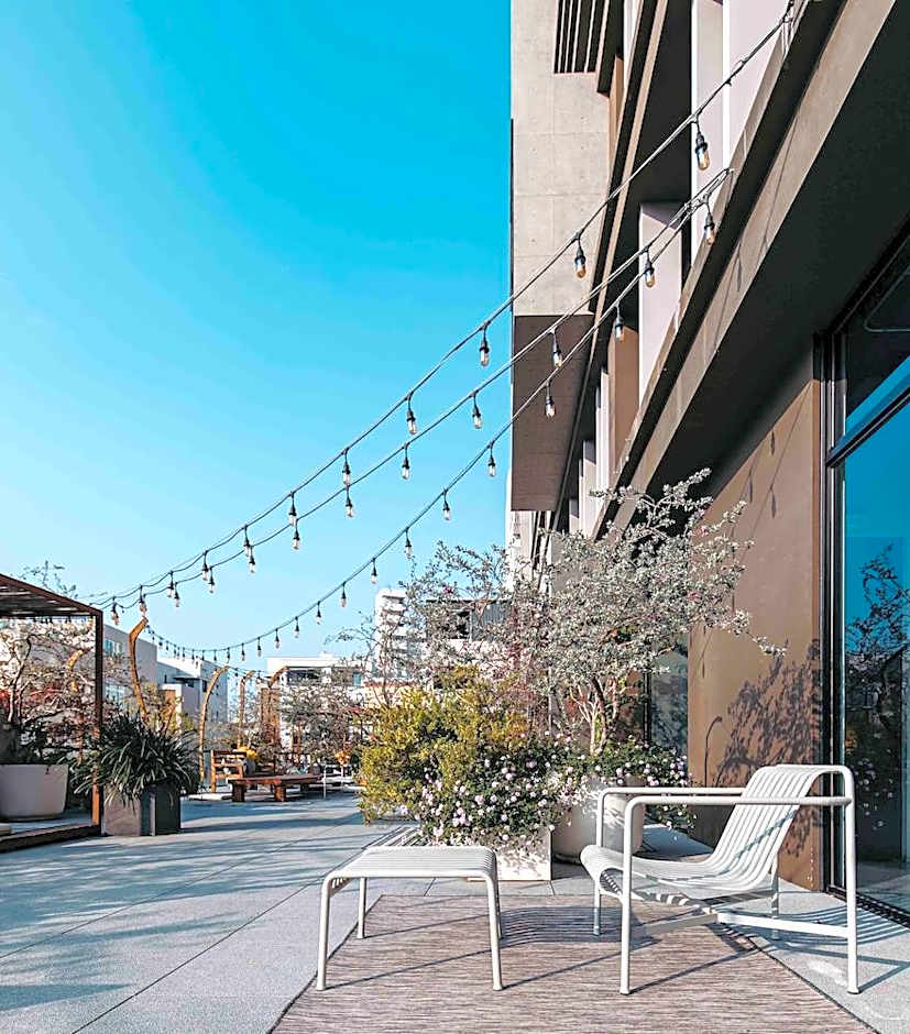 U.I.J Hotel&Hostel (UIJ)