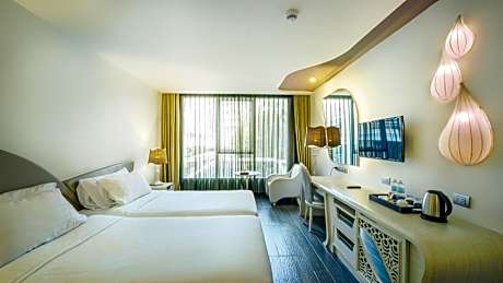 Deluxe Double or Twin Room with Pool View