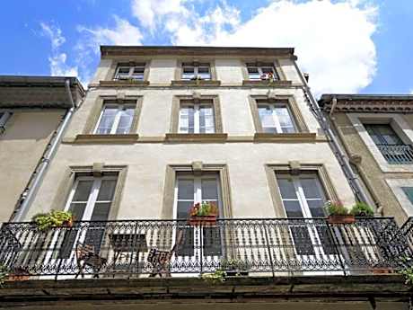 Appartement-Premium-Douche-Vue sur Rue-Ronis