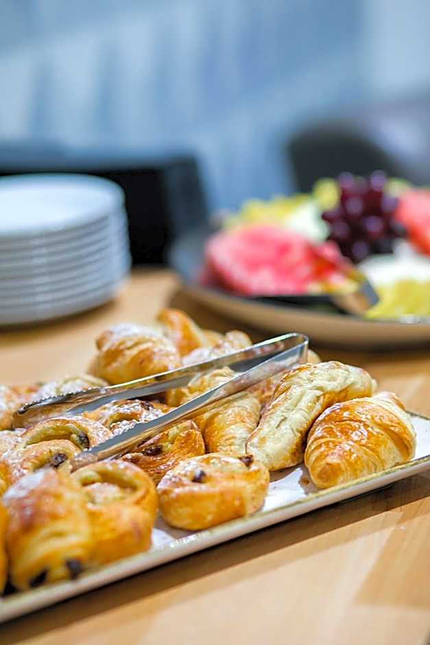 Holiday Inn Milton Keynes Central By IHG