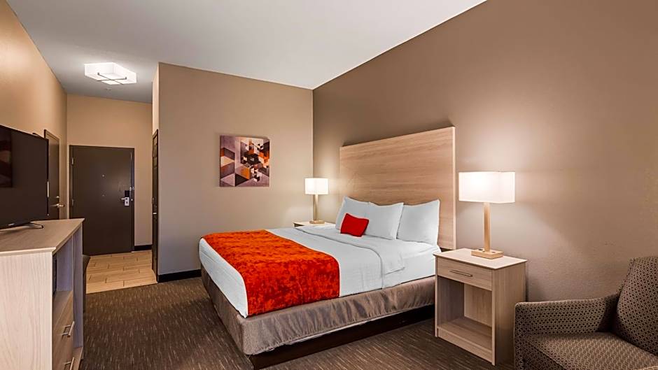 Best Western Plus New Cumberland Inn & Suites