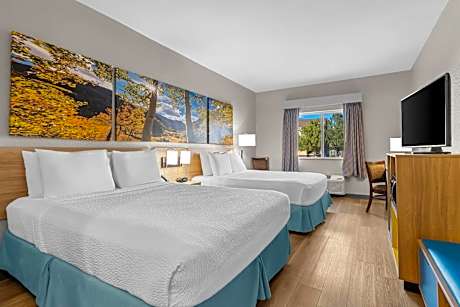 Queen Room with Two Queen Beds - Non-Smoking