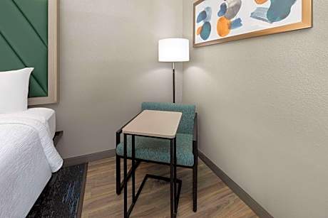 Hearing Accessible Room with Two Queen Beds - Non-Smoking