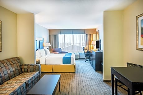 1 Queen Bed Suite Sofa Bed