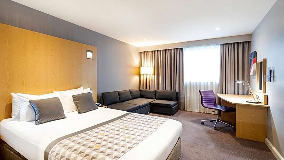 Holiday Inn London Luton Airport By IHG